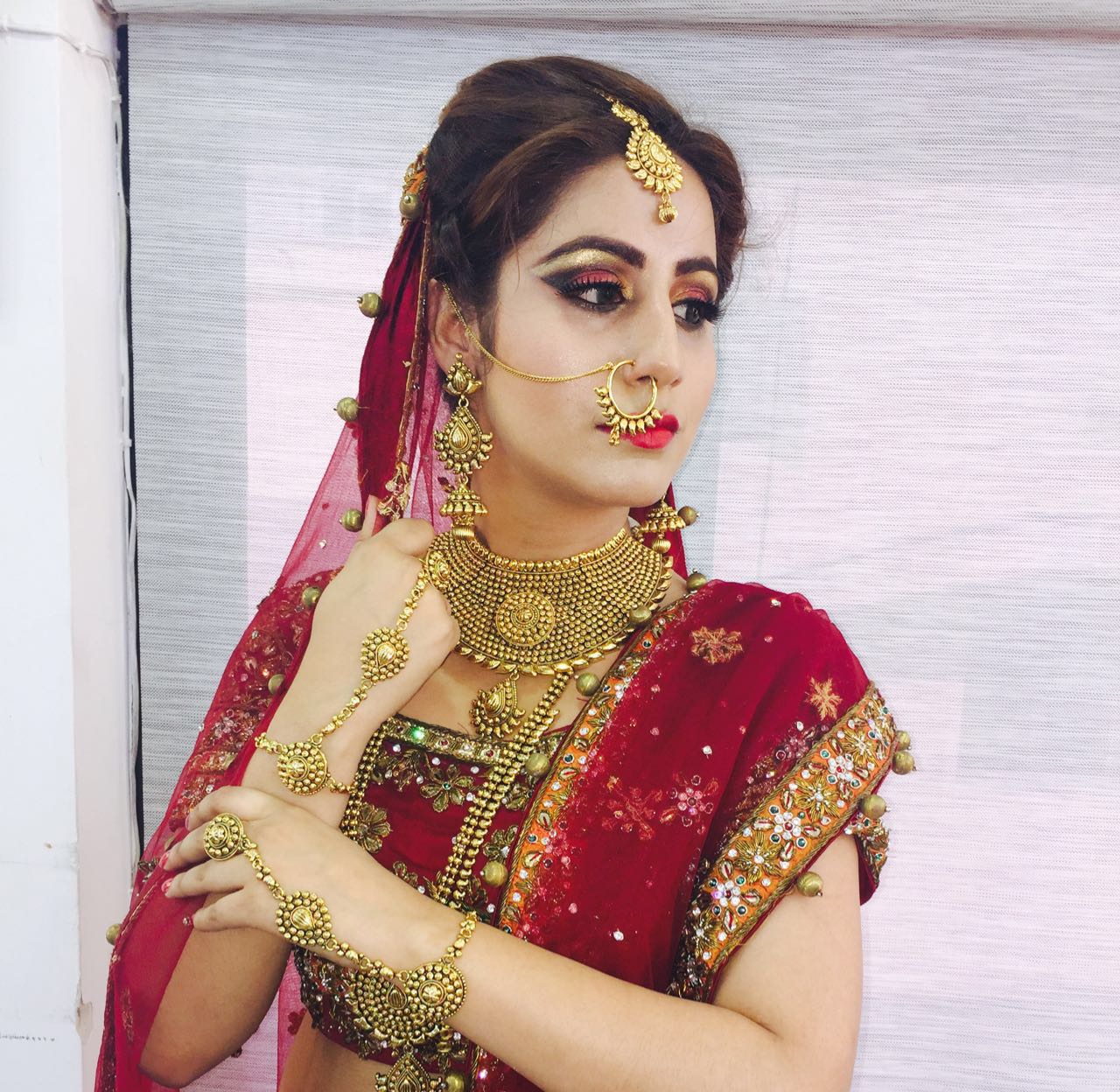 anubhuti-bhatia-makeup-artist-mumbai