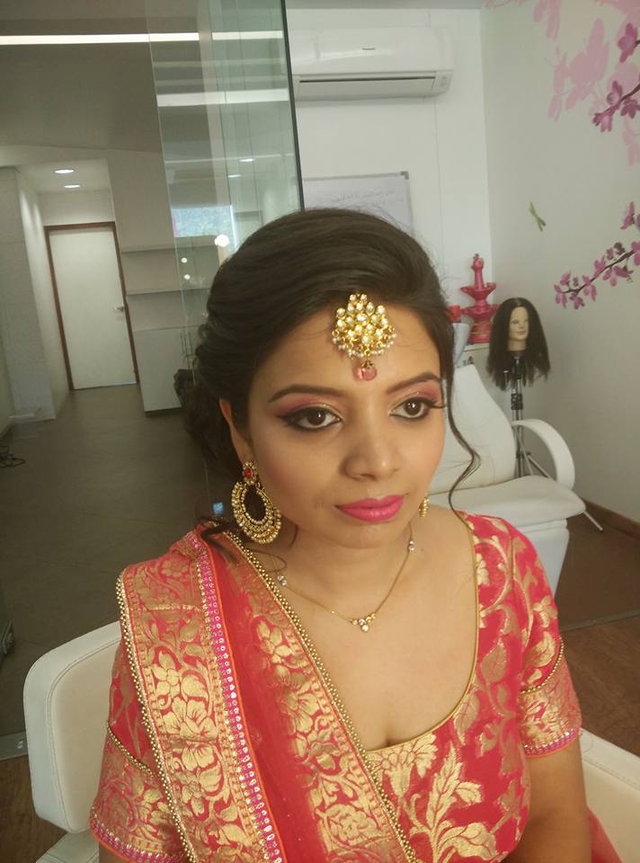 plum-salon-makeup-artist-delhi-ncr