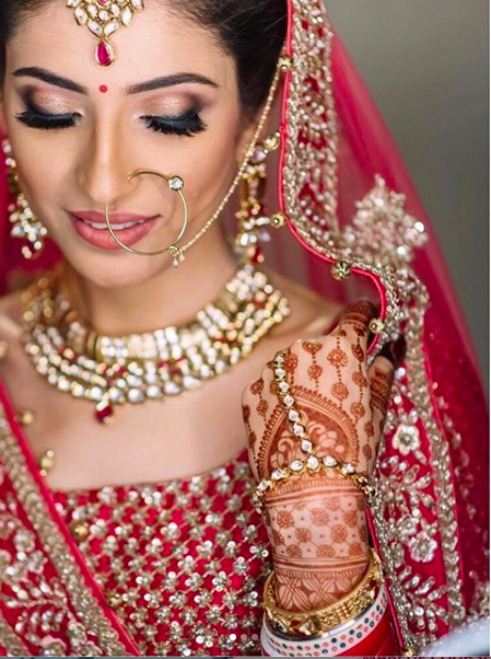 pratishtha-arora-makeup-artist-delhi-ncr