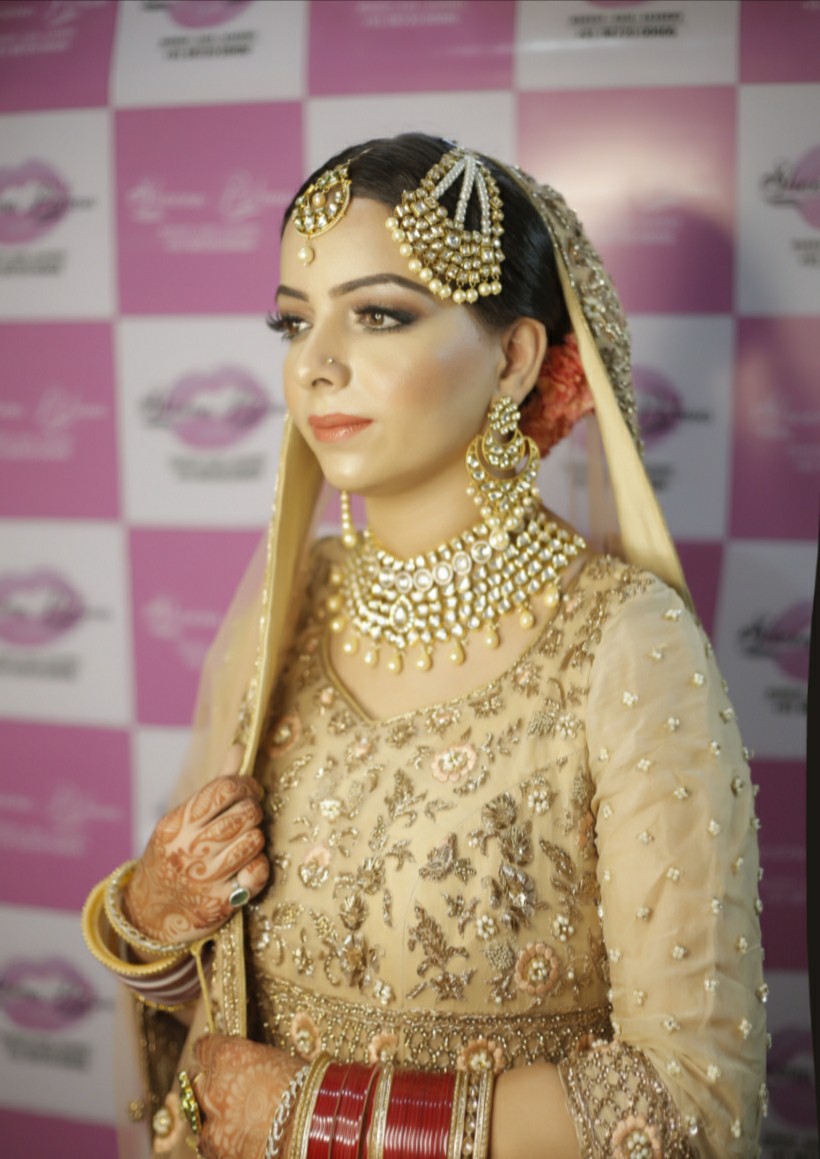 sheena-pahwa-makeup-artist-jalandhar