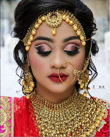 laiba-khan-makeup-artist-mumbai