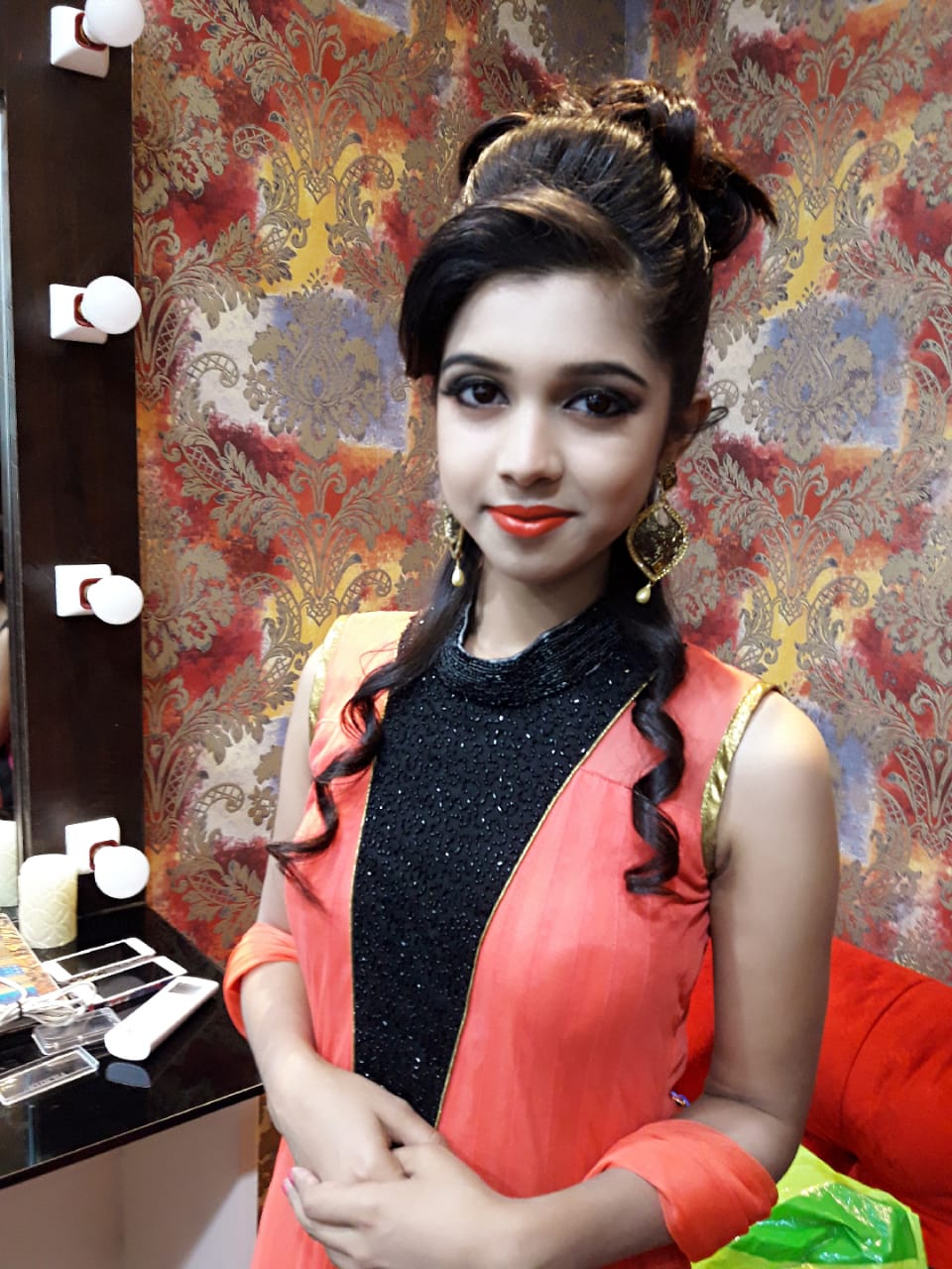 saba-khan-makeup-artist-indore