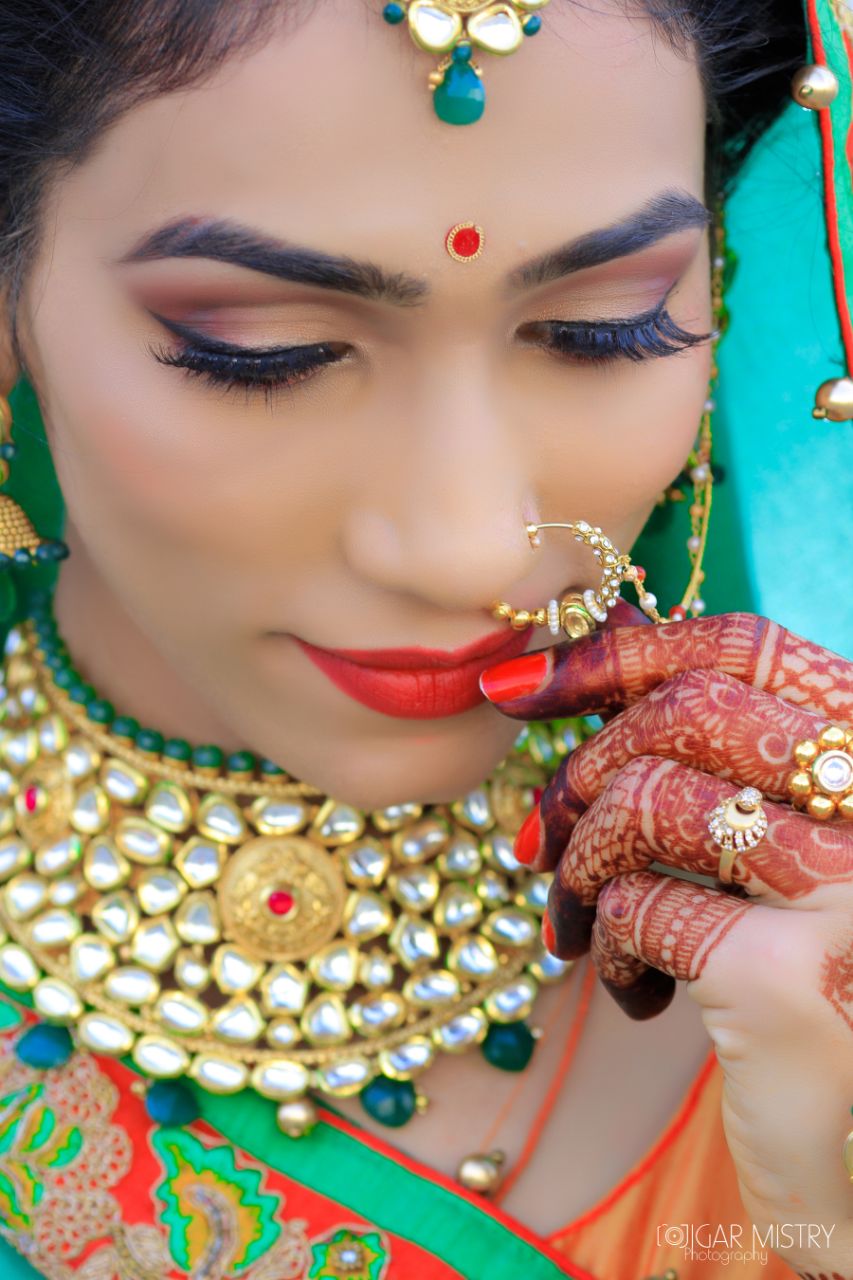 riddhi-trivedi-makeup-artist-ahmedabad