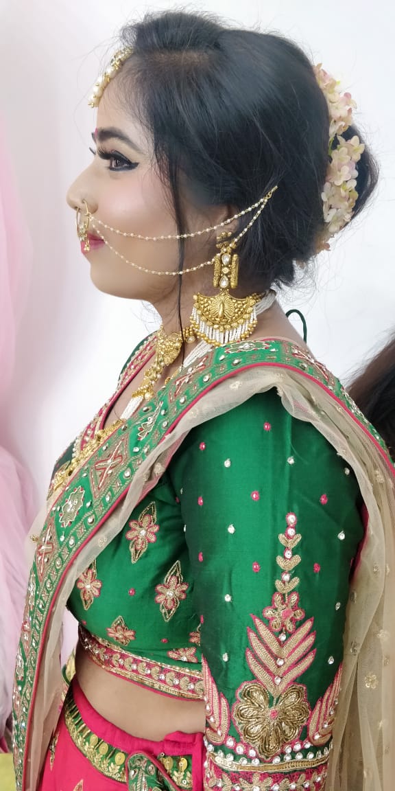 kritika-ranpara-makeup-artist-ahmedabad