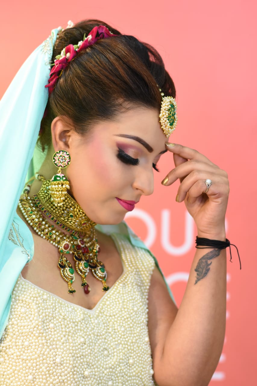 asha-choudhary-makeup-artist-jaipur