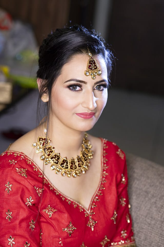 simran-sharma-makeup-artist-dehradun