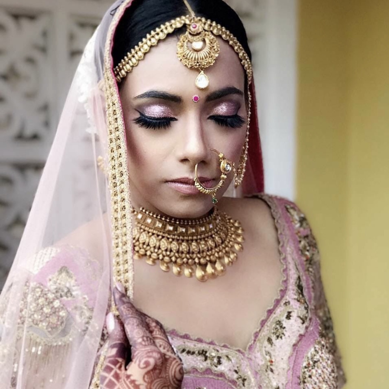 manali-tanwar-makeup-artist-delhi-ncr