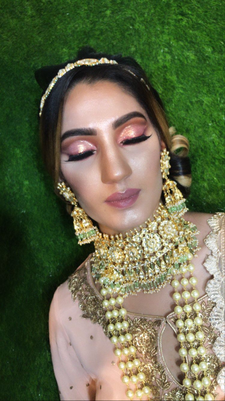 sonia-manchanda-makeup-artist-delhi-ncr