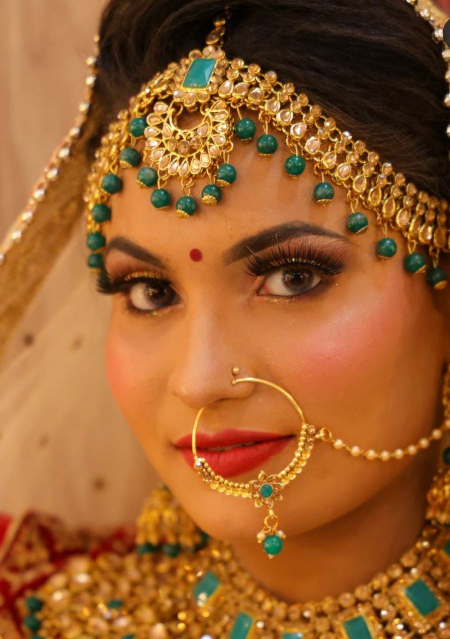girisha-makeovers-makeup-artist-delhi-ncr