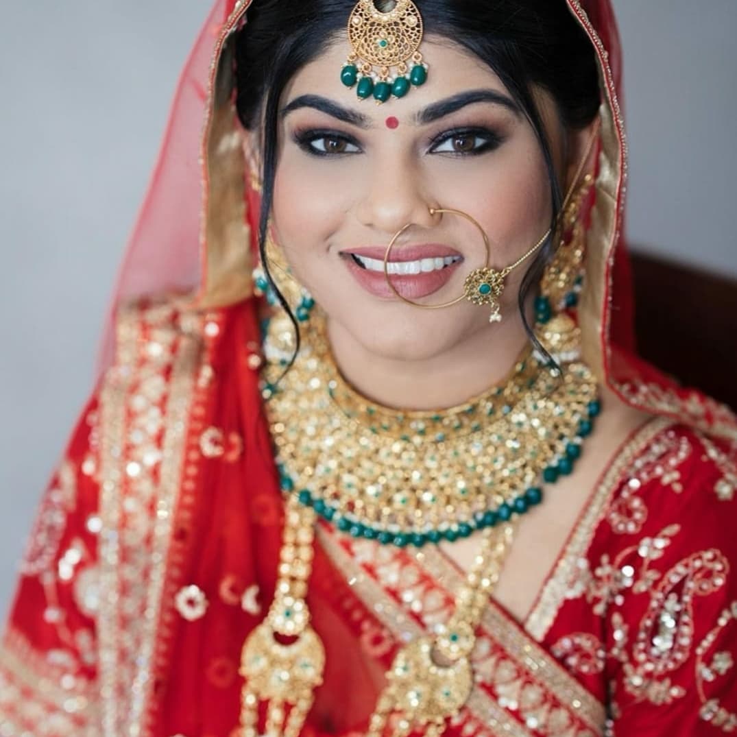 girisha-makeovers-makeup-artist-delhi-ncr