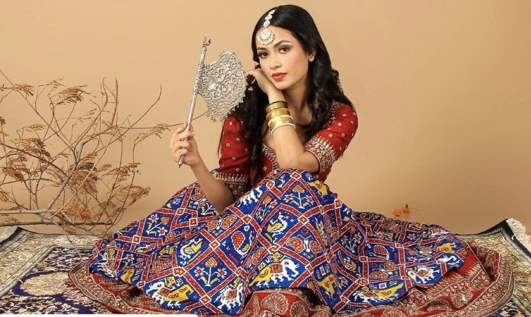 parul-khani-makeup-artist-delhi-ncr