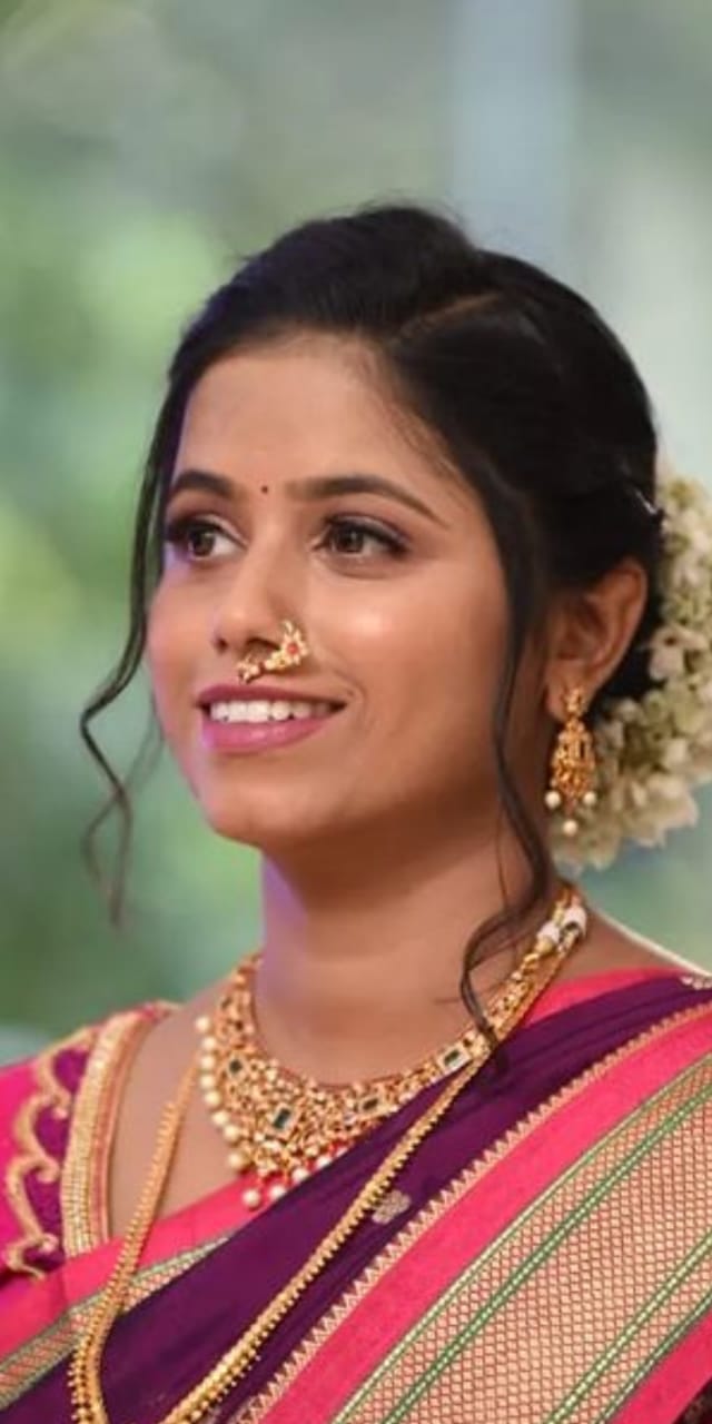 riya-malde-makeup-artist-mumbai