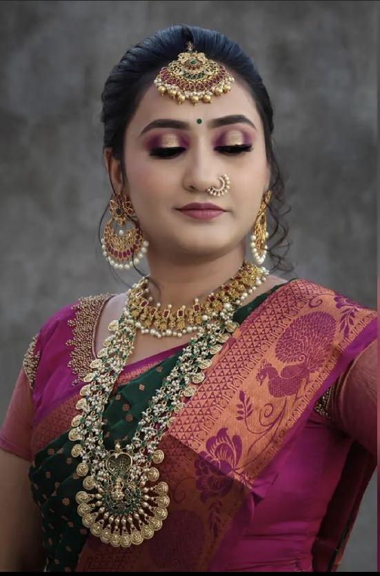 aarti-upadhyay-makeup-artist-hyderabad