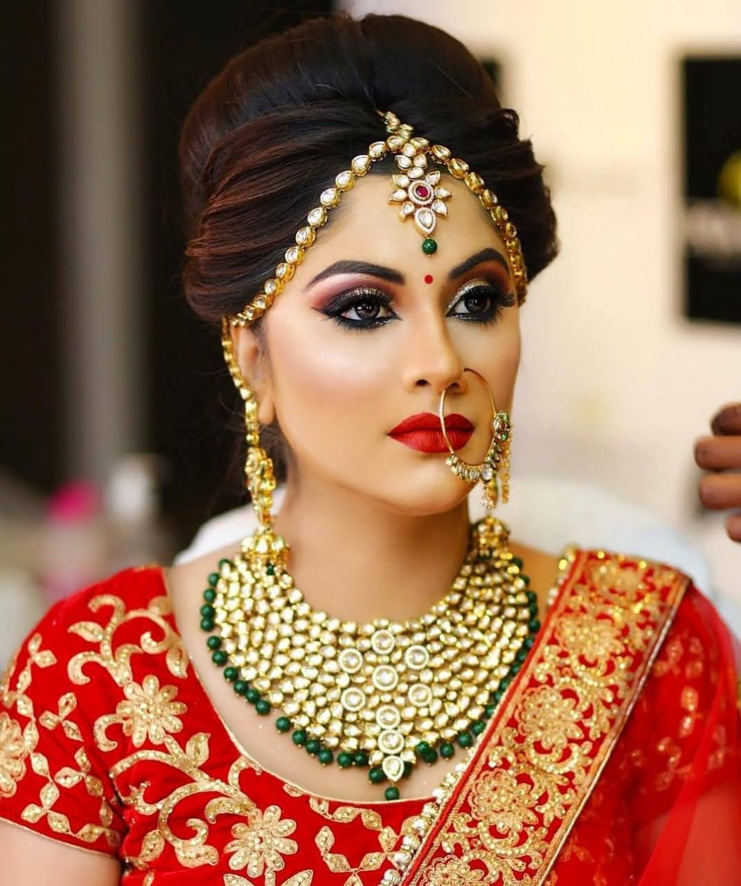farha-shaikh-makeup-artist-mumbai