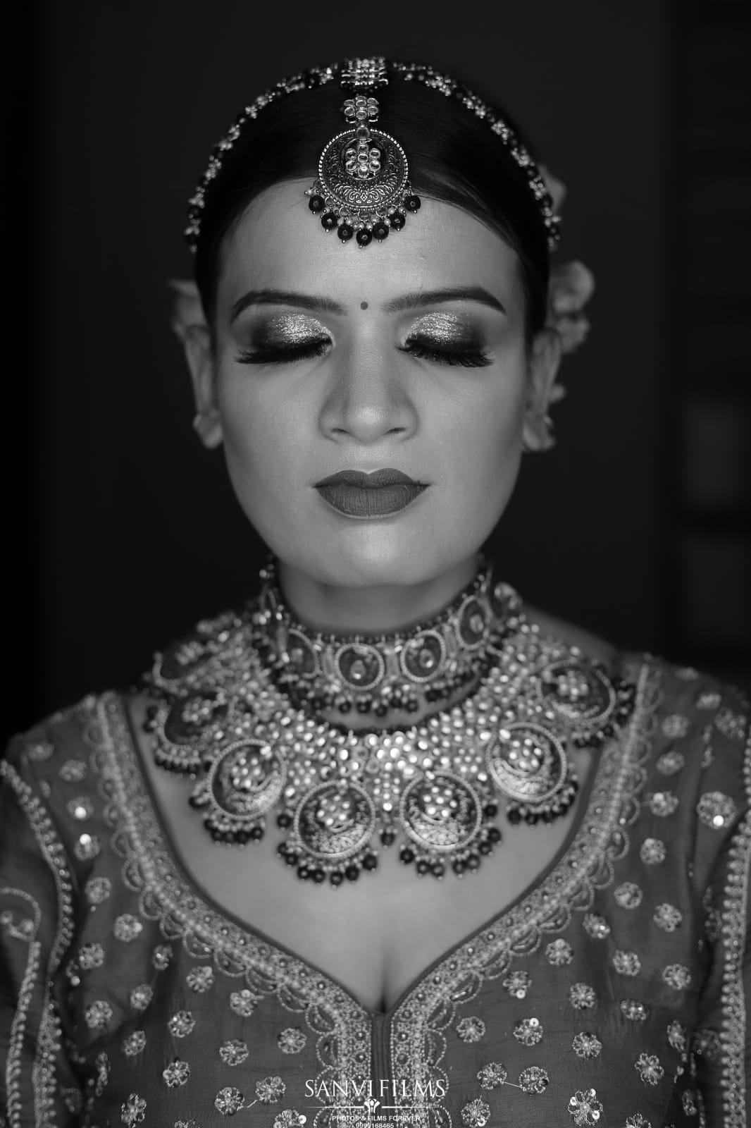 vedangi-sharma-makeup-artist-agra