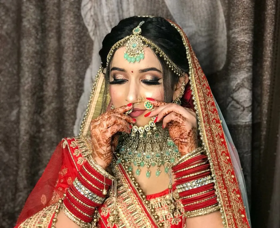 pooja-singh-makeup-artist-delhi-ncr