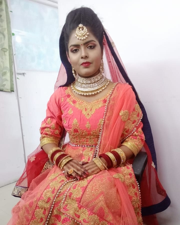 richa-poddar-makeup-artist-delhi-ncr