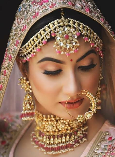 riddhi-mistry-makeup-artist-ahmedabad