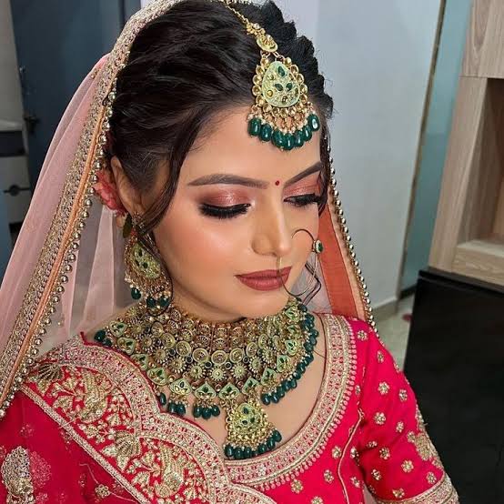 riddhi-mistry-makeup-artist-ahmedabad